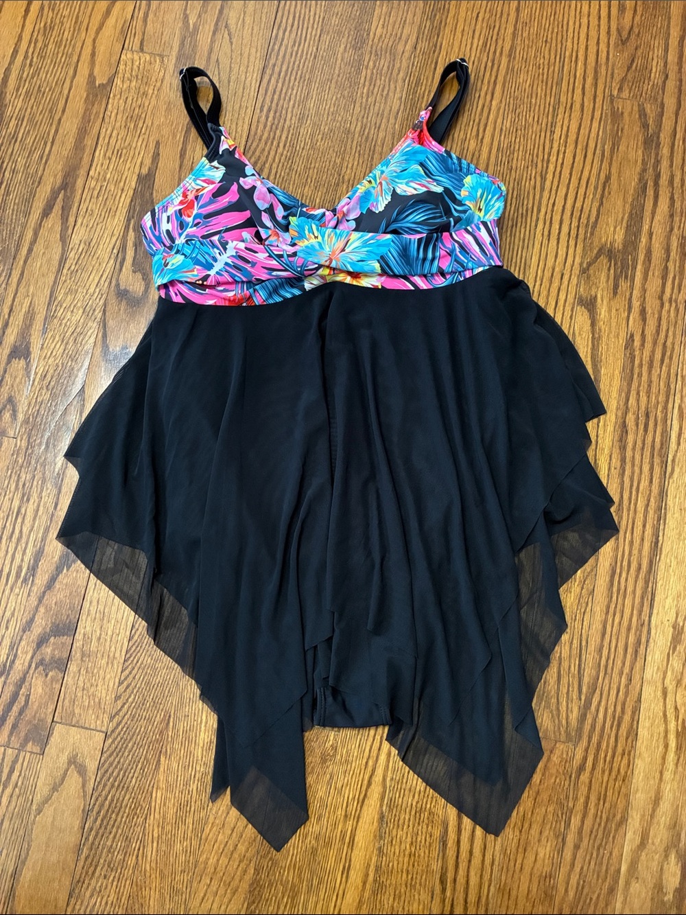 BloomChic floral Black flowy one piece Swimsuit size 14-16